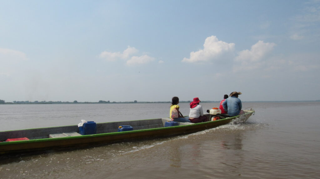 Fotografía de Laura Betancur Alarcón en el río Sogamoso